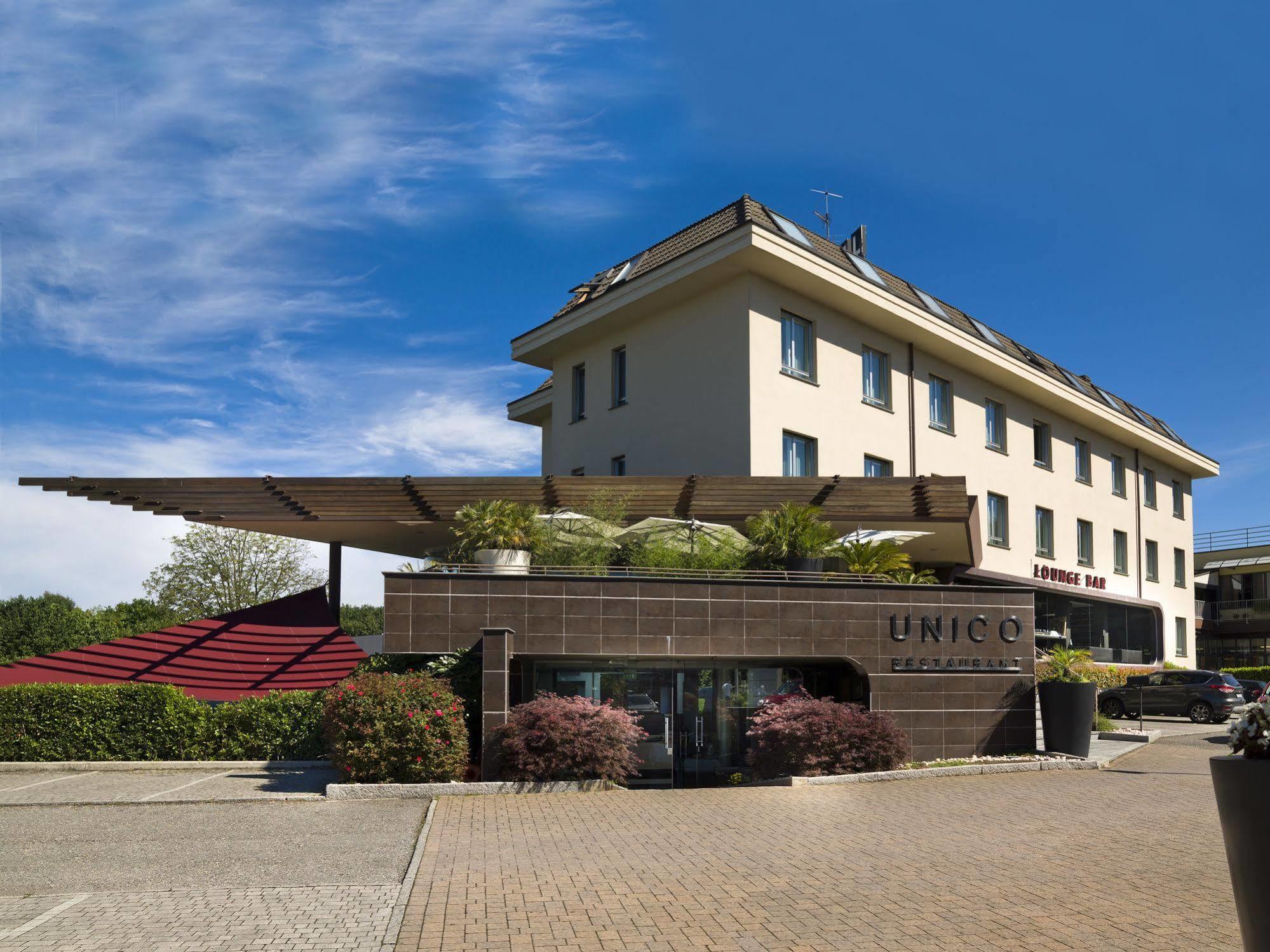 Axolute Comfort Hotel Cantù Exterior foto